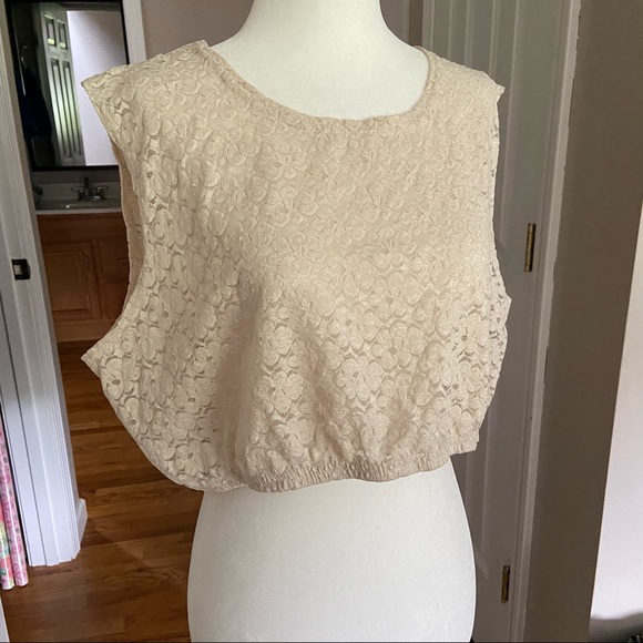 Mod-estT Tops - Neutral Lace Crop Shell Top - Women's Beige
